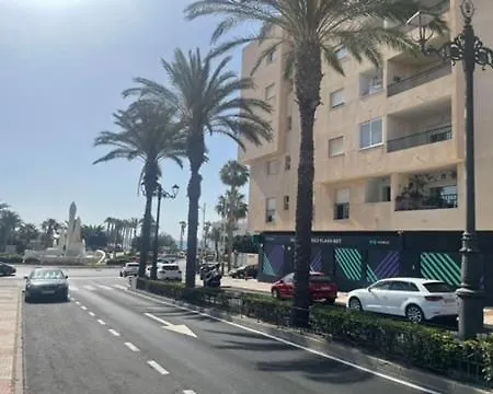 Castillo Suites, Vivienda Con Fines Turisticos El Castillo De Roquetas Roquetas de Mar Zewnętrze zdjęcie